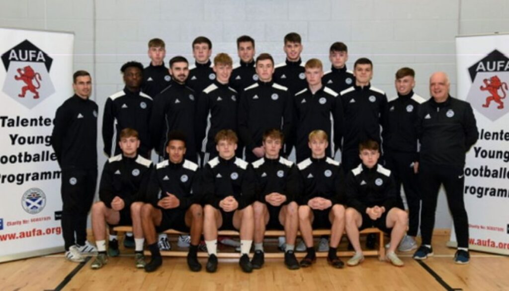 18's squad picture december 18